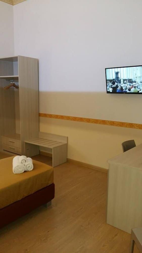 B&B The Queens Twin Room 5