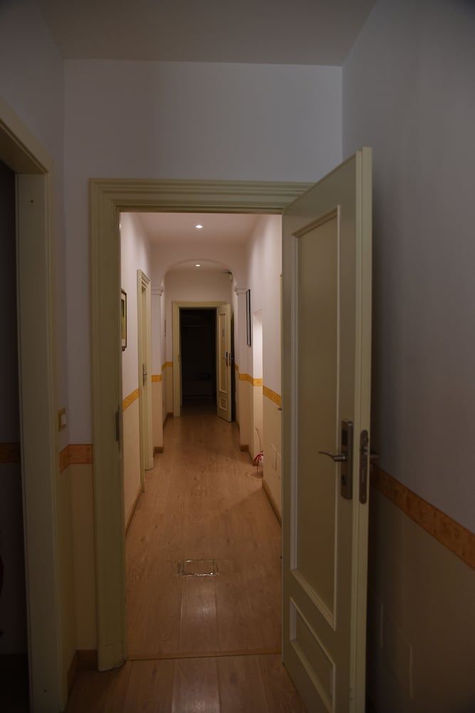 B&B The Queens Triple Room 14