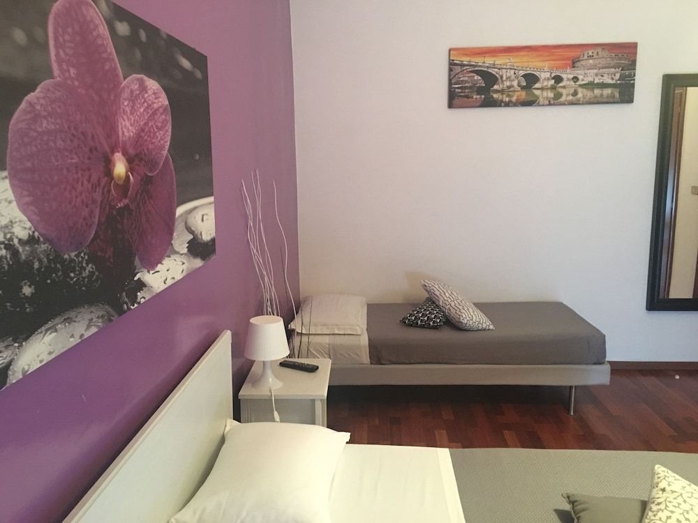 Domum Vaticani Superior Triple Room 5