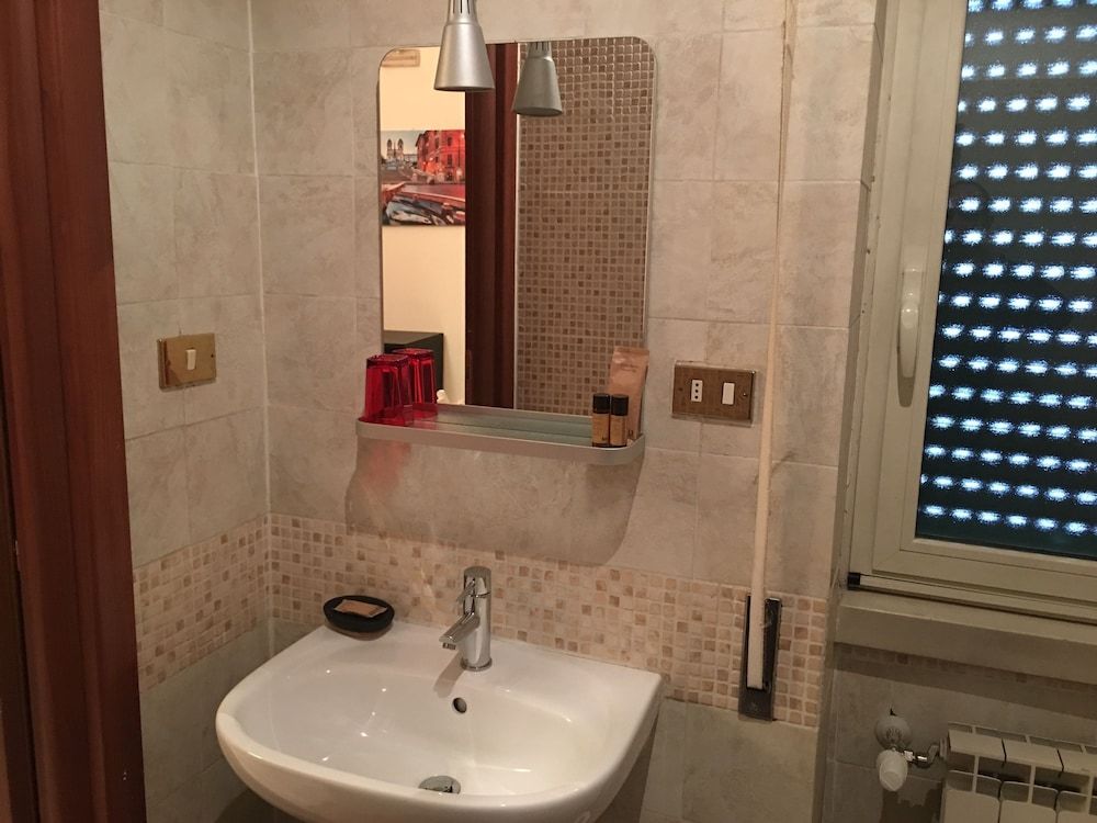 Domum Vaticani Standard Double Room 7