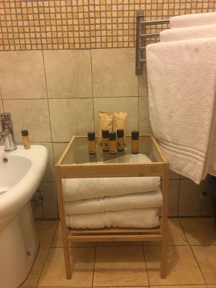 Domum Vaticani Superior Triple Room 12