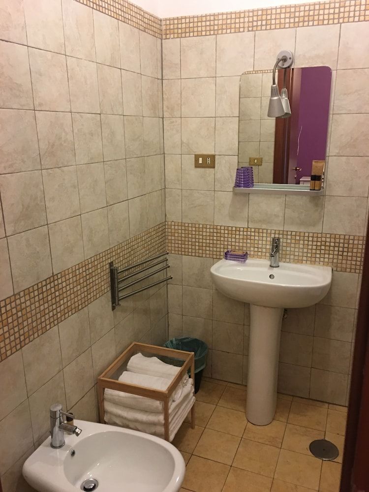 Domum Vaticani Superior Triple Room 10