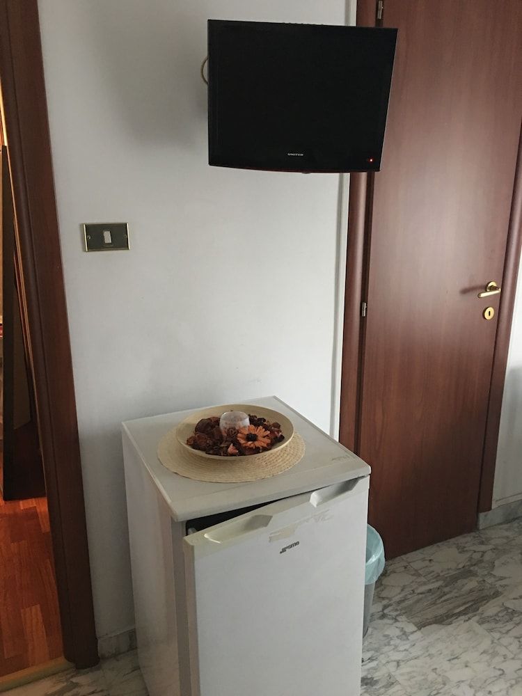 Domum Vaticani Standard Double Room, 1 Queen Bed 7