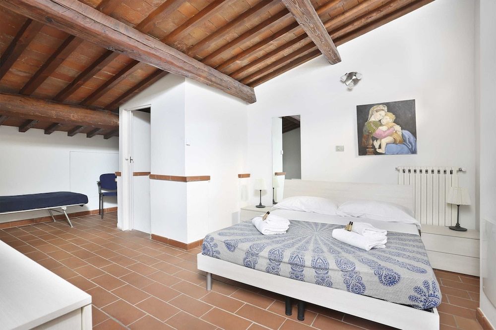 undefined Short-let Florence Apartment Parione 5