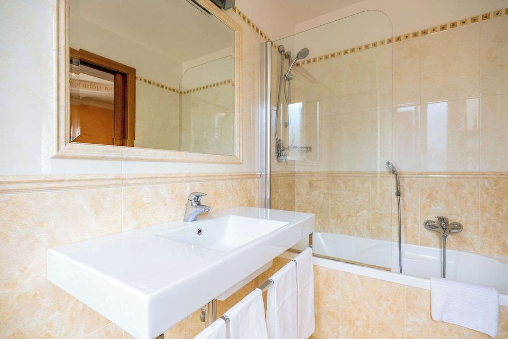 Clarion Collection Hotel Principessa Isabella Double or Twin Room 5