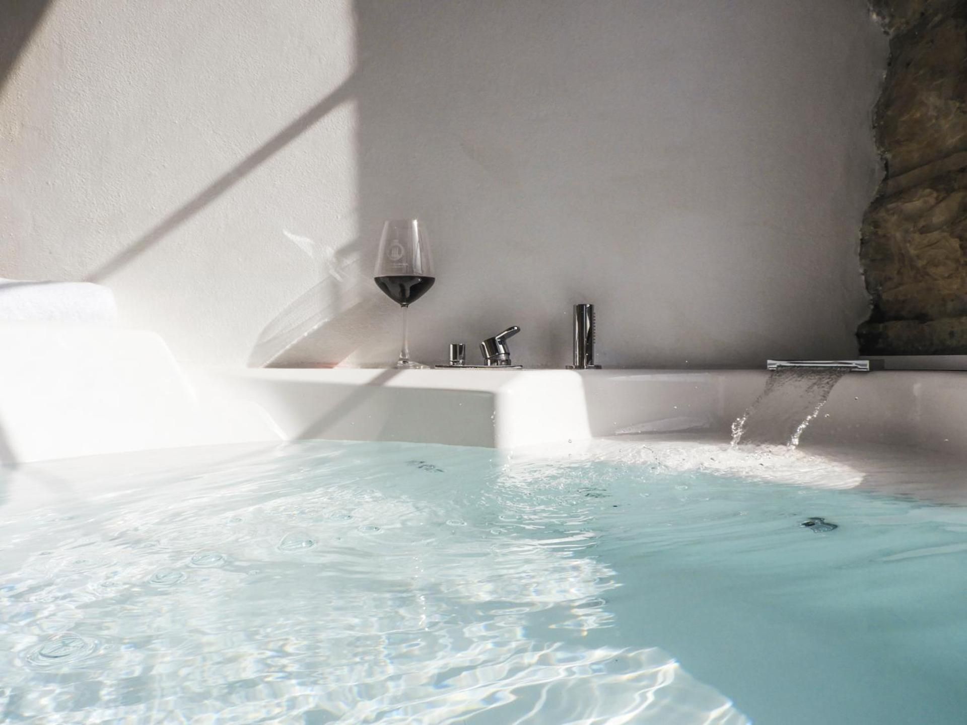 Tenuta CorteDomina King Room with Spa Bath 2