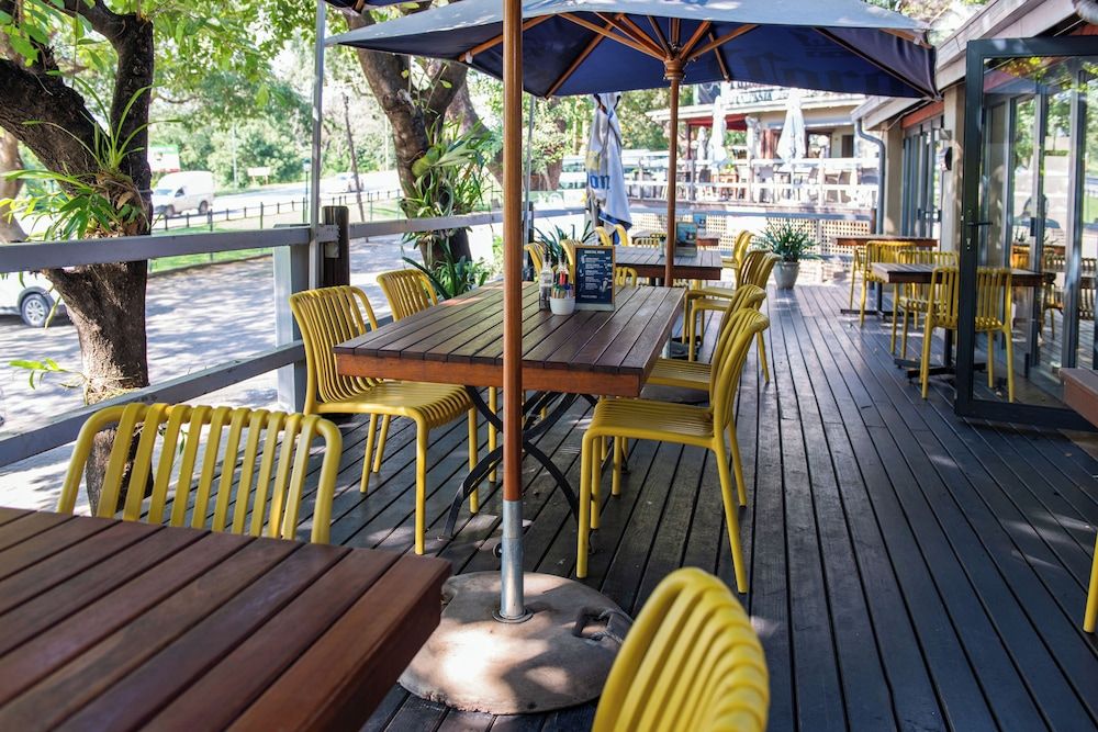 undefined Perry's Bridge Hollow Boutique Hotel 9