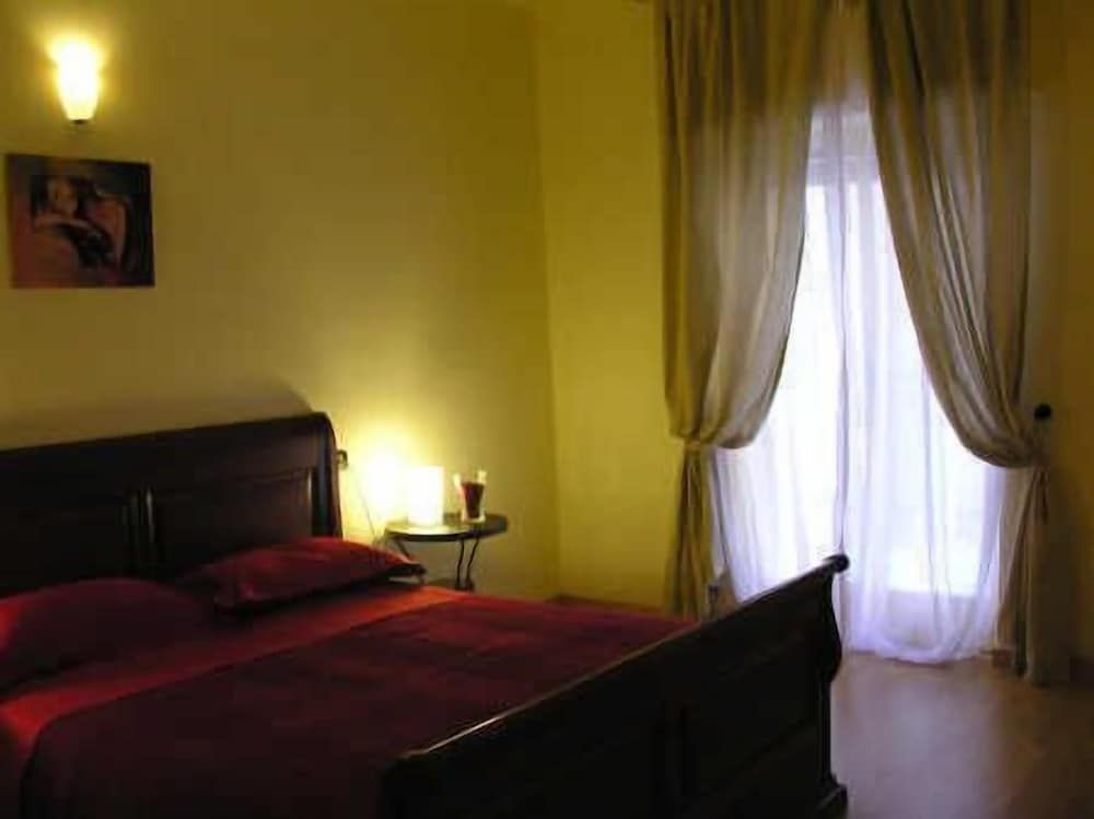 Residenza Sveva Standard Double Room 2