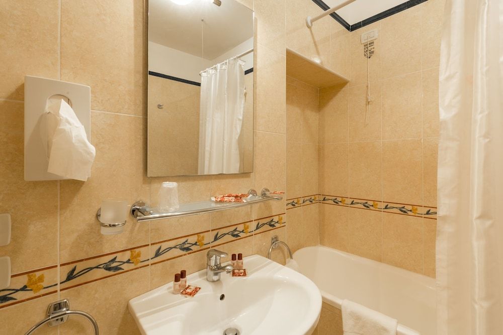 Palazzo Guardi Double or Twin Room 8