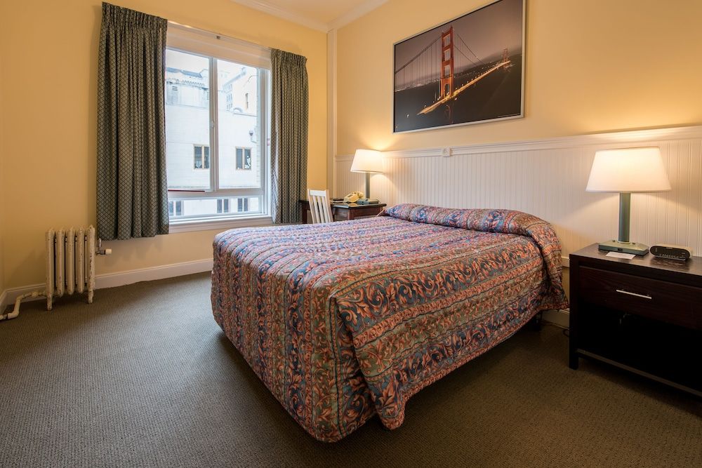 Grant Hotel Room, 1 Queen Bed 2