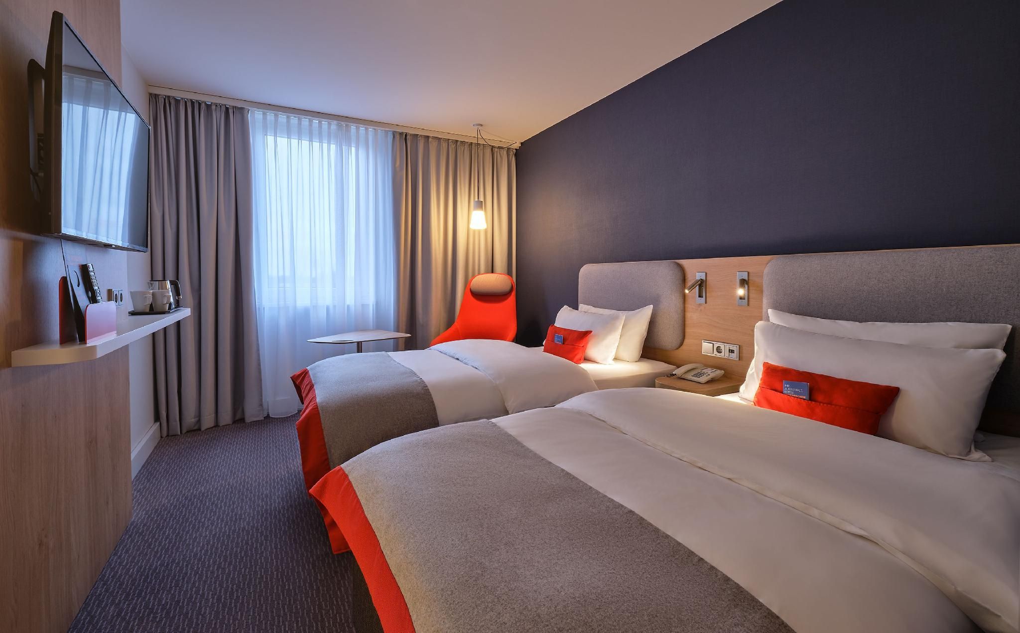Holiday Inn Express Cologne Mülheim By IHG 2 Single Beds Standard