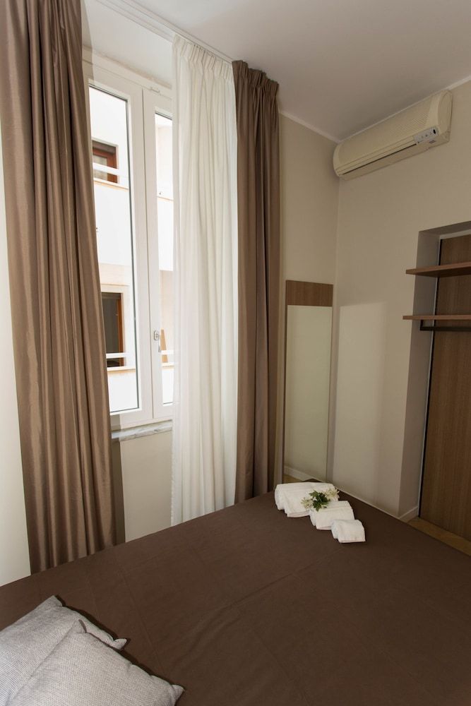 Le Affacciate Bruzie Home Comfort Single Room, Private Bathroom 6