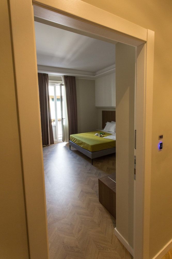 Le Affacciate Bruzie Home Deluxe Double Room, Private Bathroom