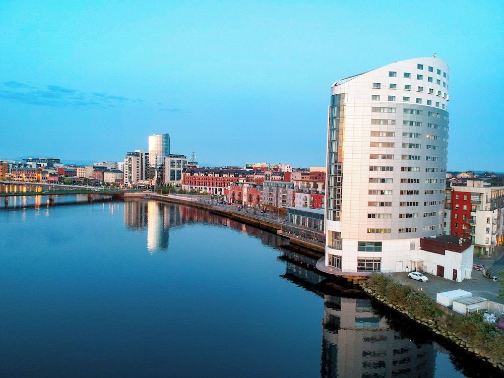 Clayton Hotel Limerick Twin Room 4