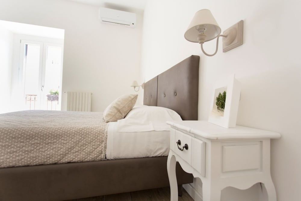 Residence Le Vie del Centro Deluxe Double or Twin Room 3