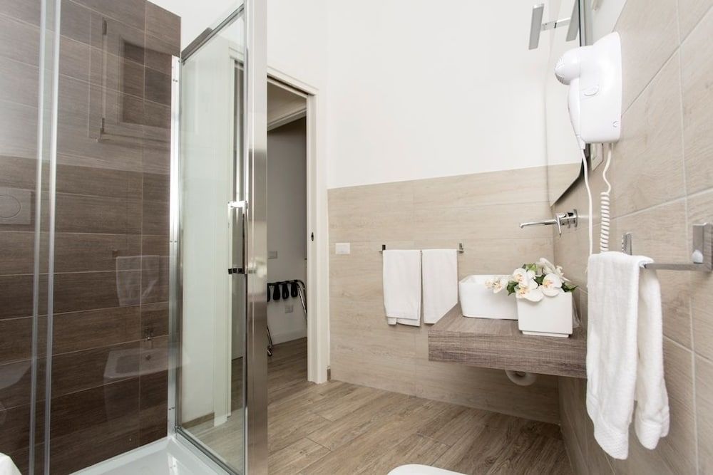 Residence Le Vie del Centro Deluxe Double or Twin Room 9