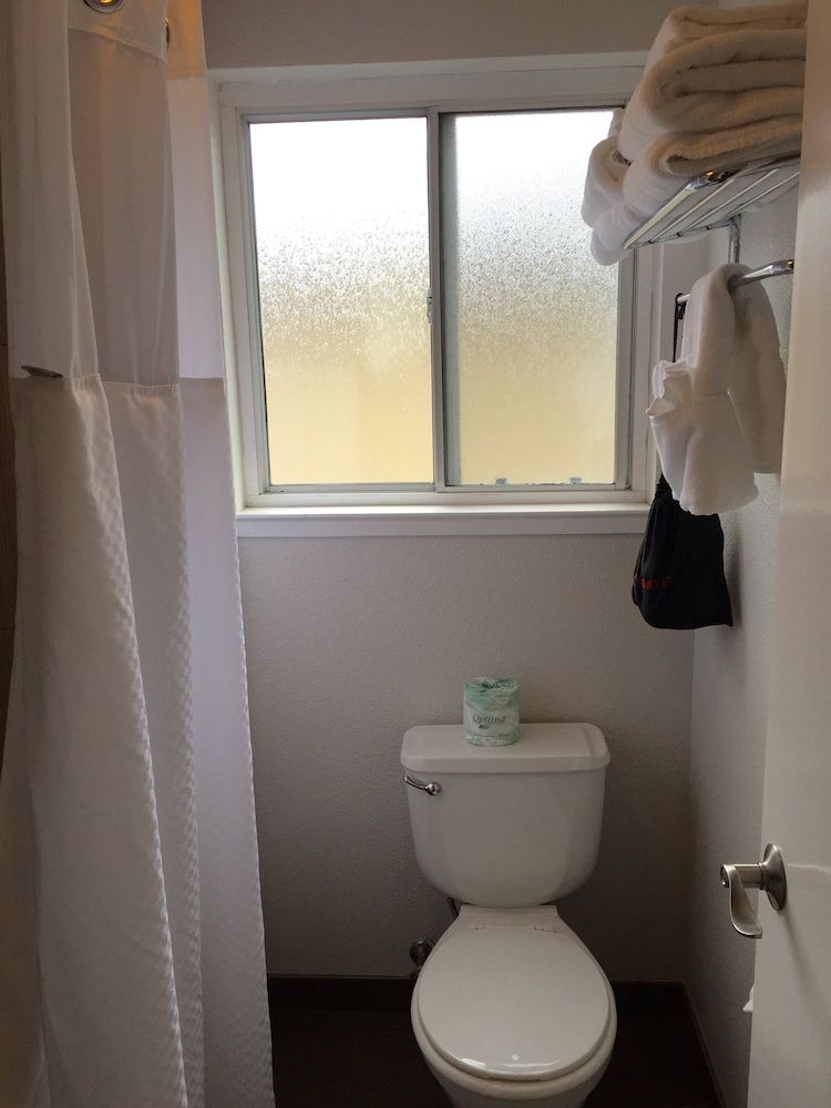 Hotel Parmani Standard Room, 1 Queen Bed 7