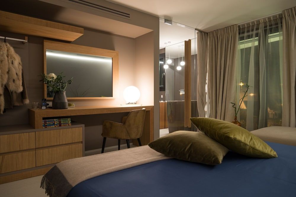 Locanda Black and White Executive Triple Room 5