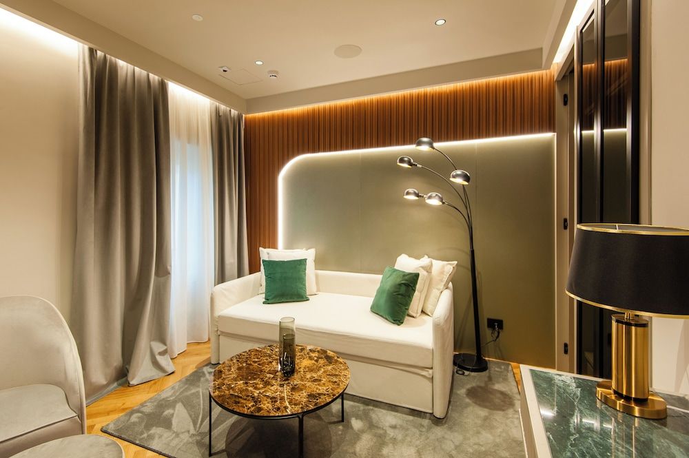 Hotel Delle Nazioni Exclusive Suite 12