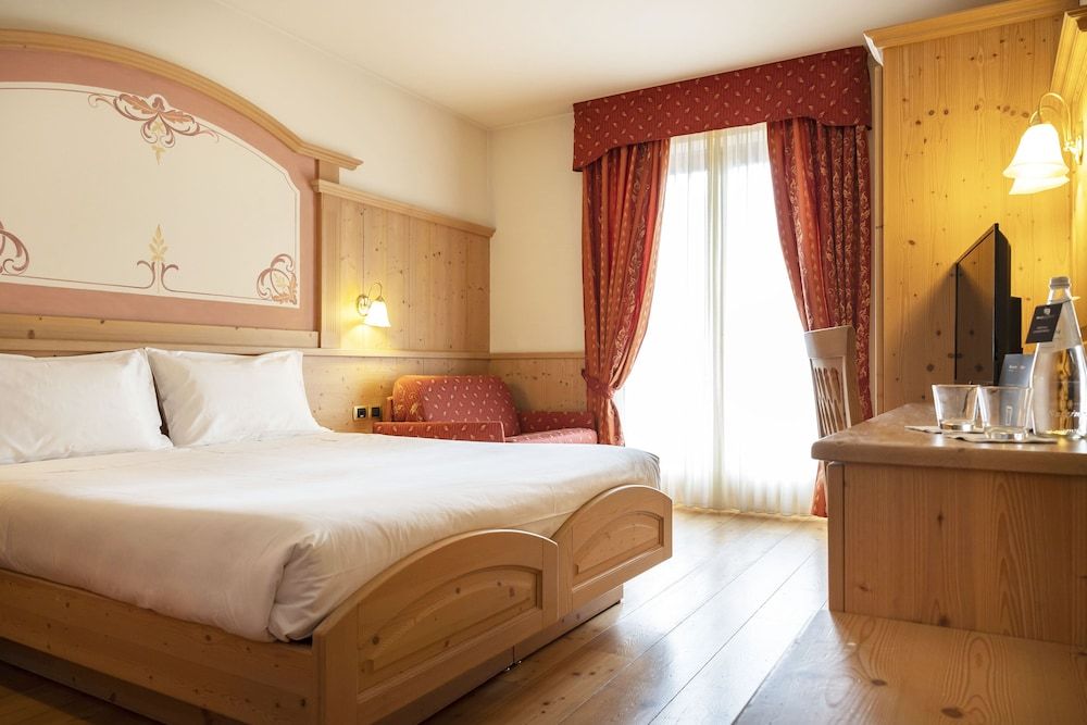 Beverly Alps Hotel & Spa Superior Double or Twin Room 2