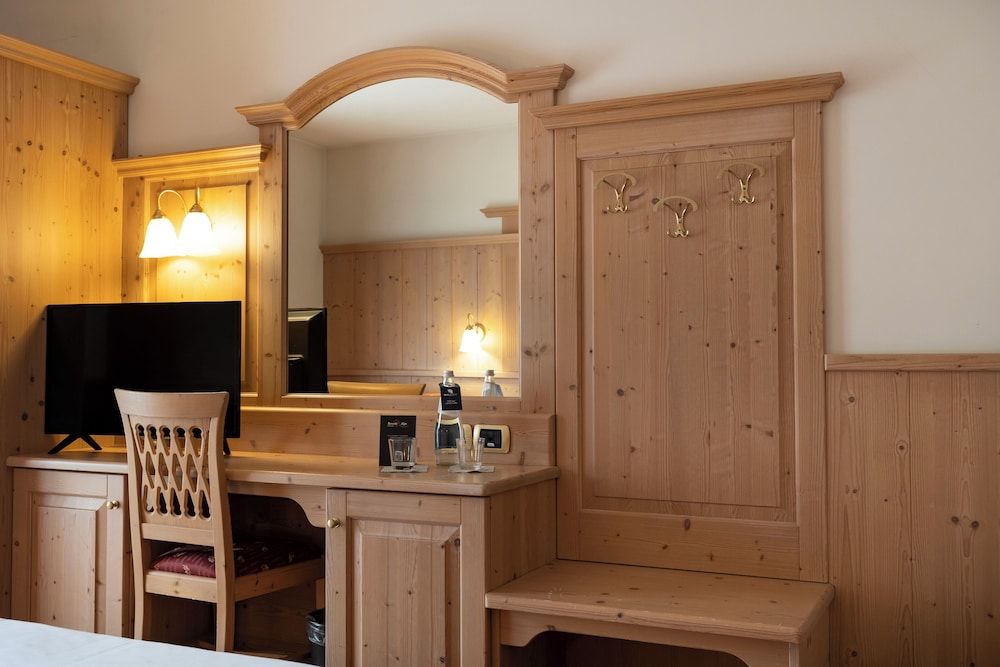 Beverly Alps Hotel & Spa Superior Double or Twin Room 5