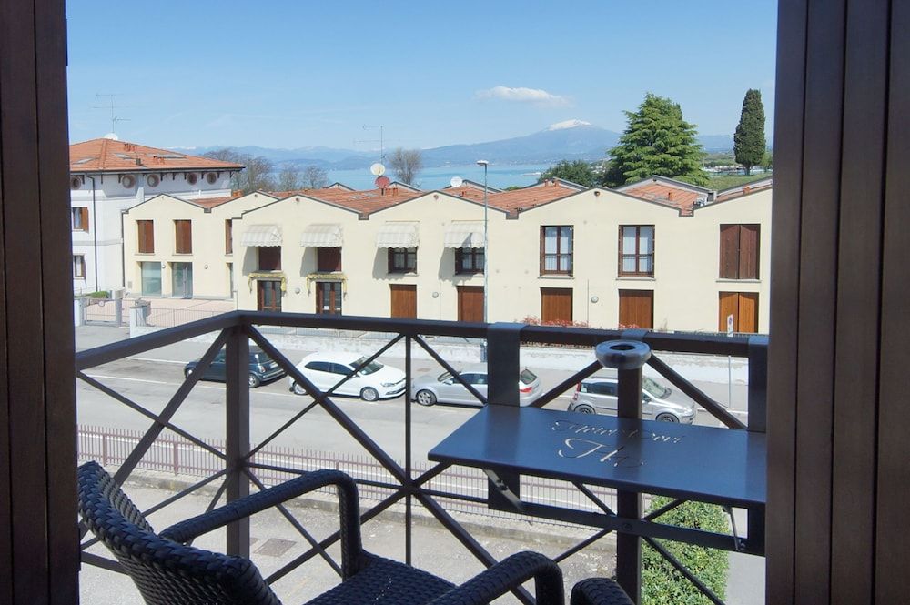 Hotel Dori Double Room, Lake View 2