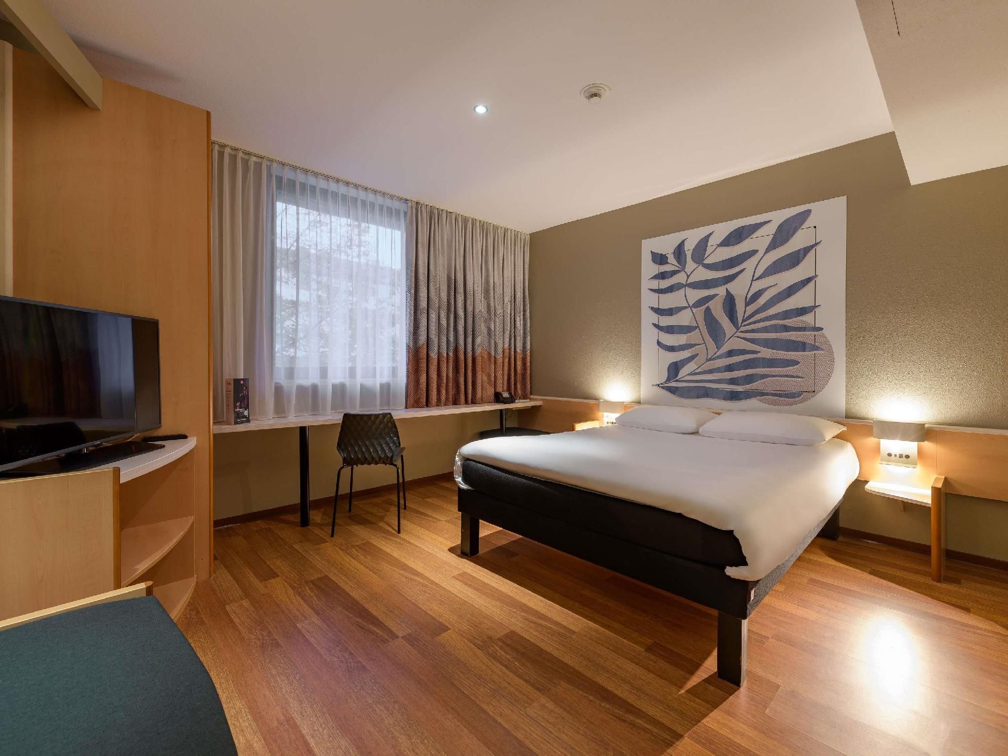 Standard Room with 1 double bed