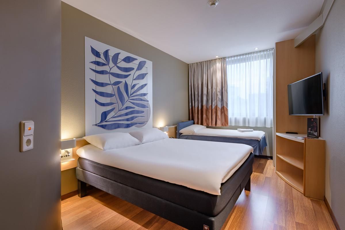 Standard Room with 2 Single Beds