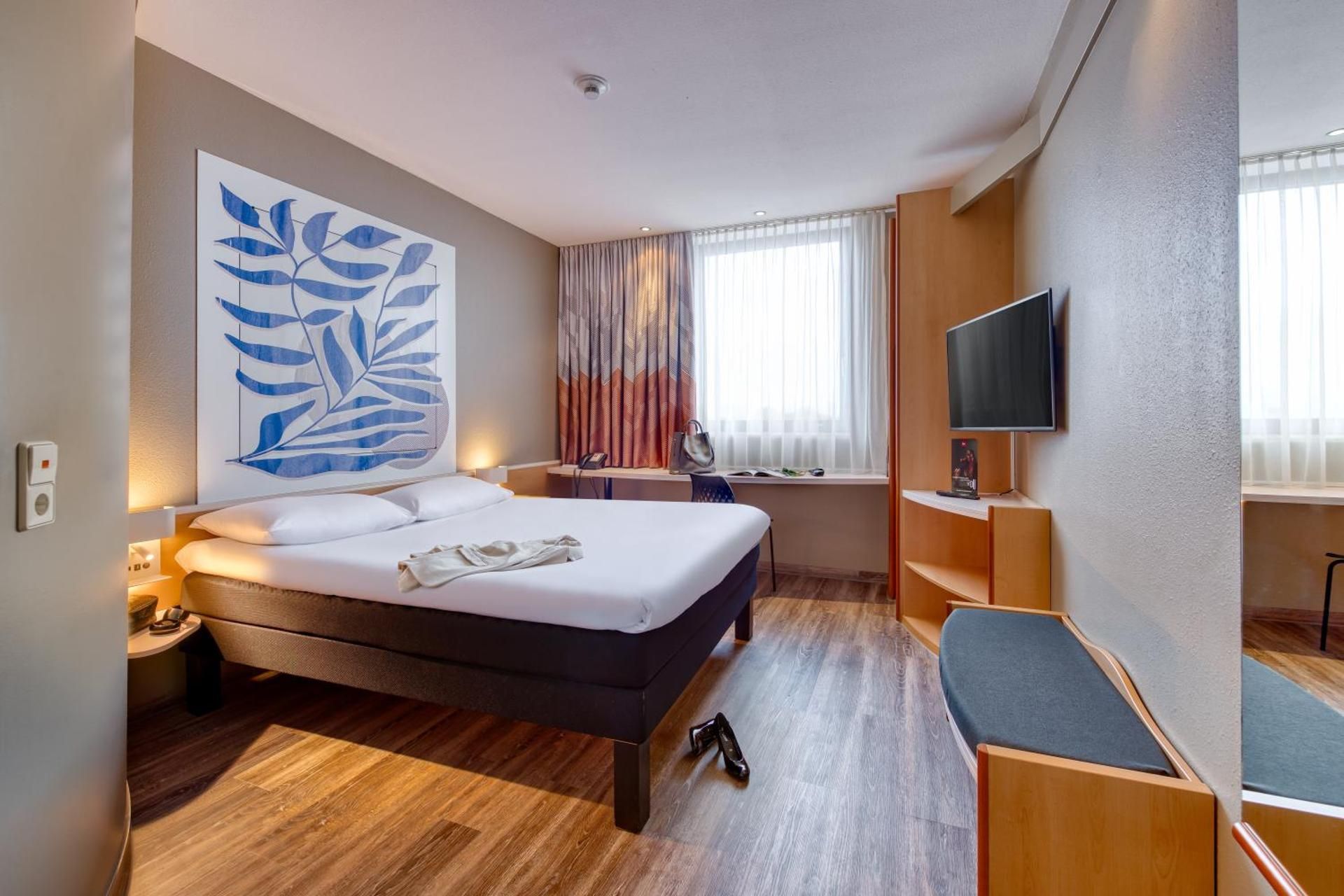 Standard Room with 1 double bed