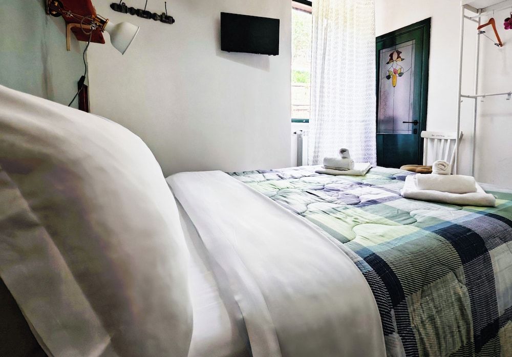 La Casa dei Carrai Basic Room, 1 King Bed 3