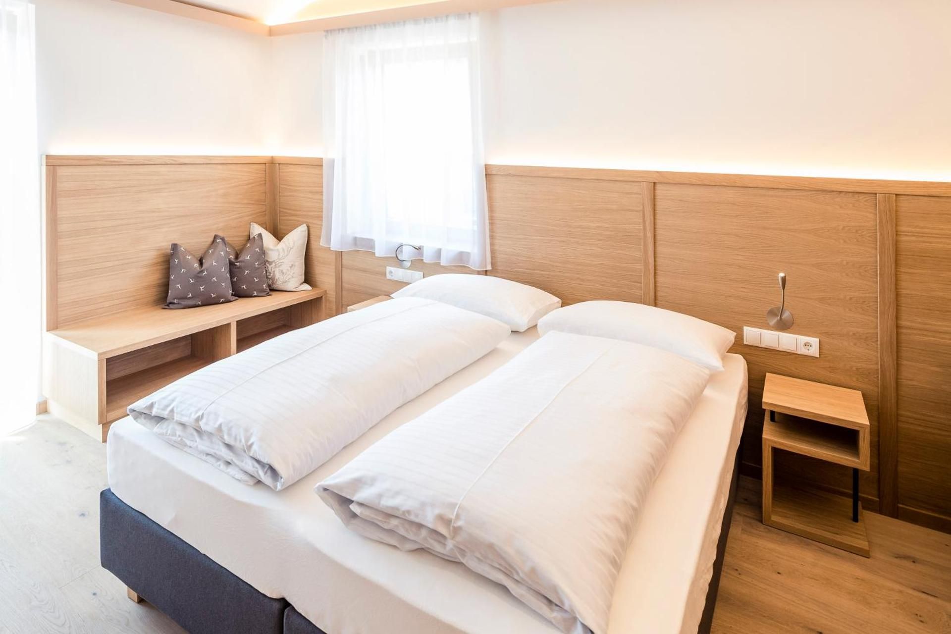 Comfort Double Room with Balcony and Mountain View
