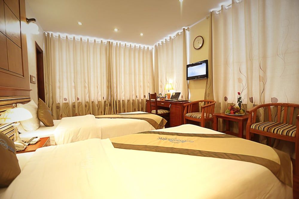 undefined Moon View Hotel 8