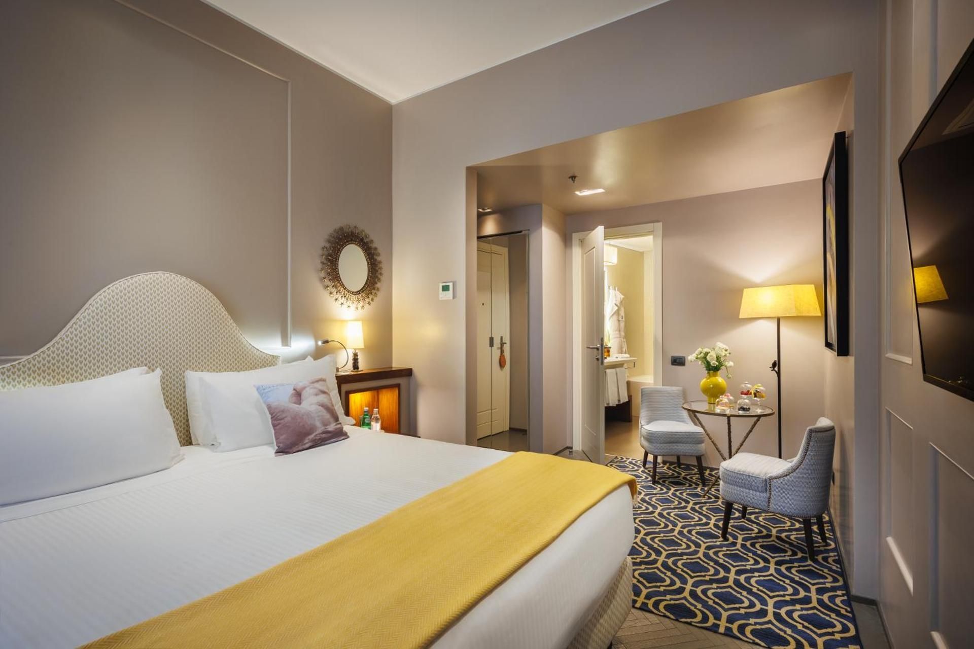 undefined Singer Palace Hotel 2