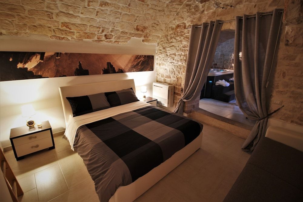 Albergo Diffuso Dimora Rossi Luxury Suite, 1 Bedroom, Jetted Tub 3