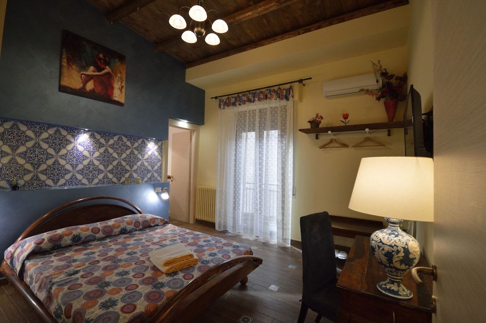 Centro Sicilia Standard Double Room, Private Bathroom 3