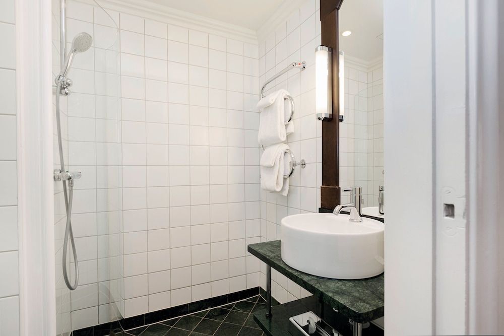 Elite Park Avenue Hotel Standard Double Room (160 cm bed) 3