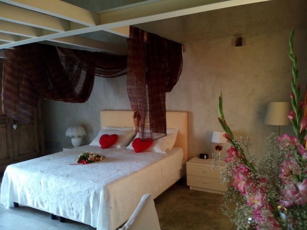 Casa Torre Allera Triple Room 2