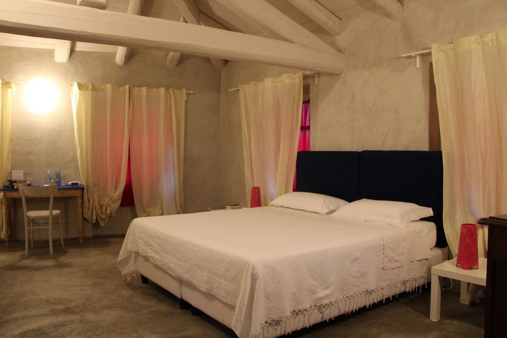 Casa Torre Allera Double Room 4