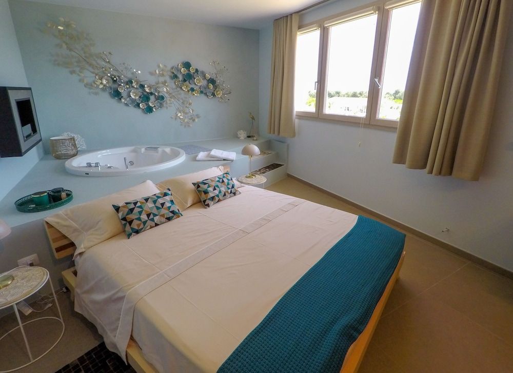 Tenuta Donna Caterina Deluxe Double Room 3