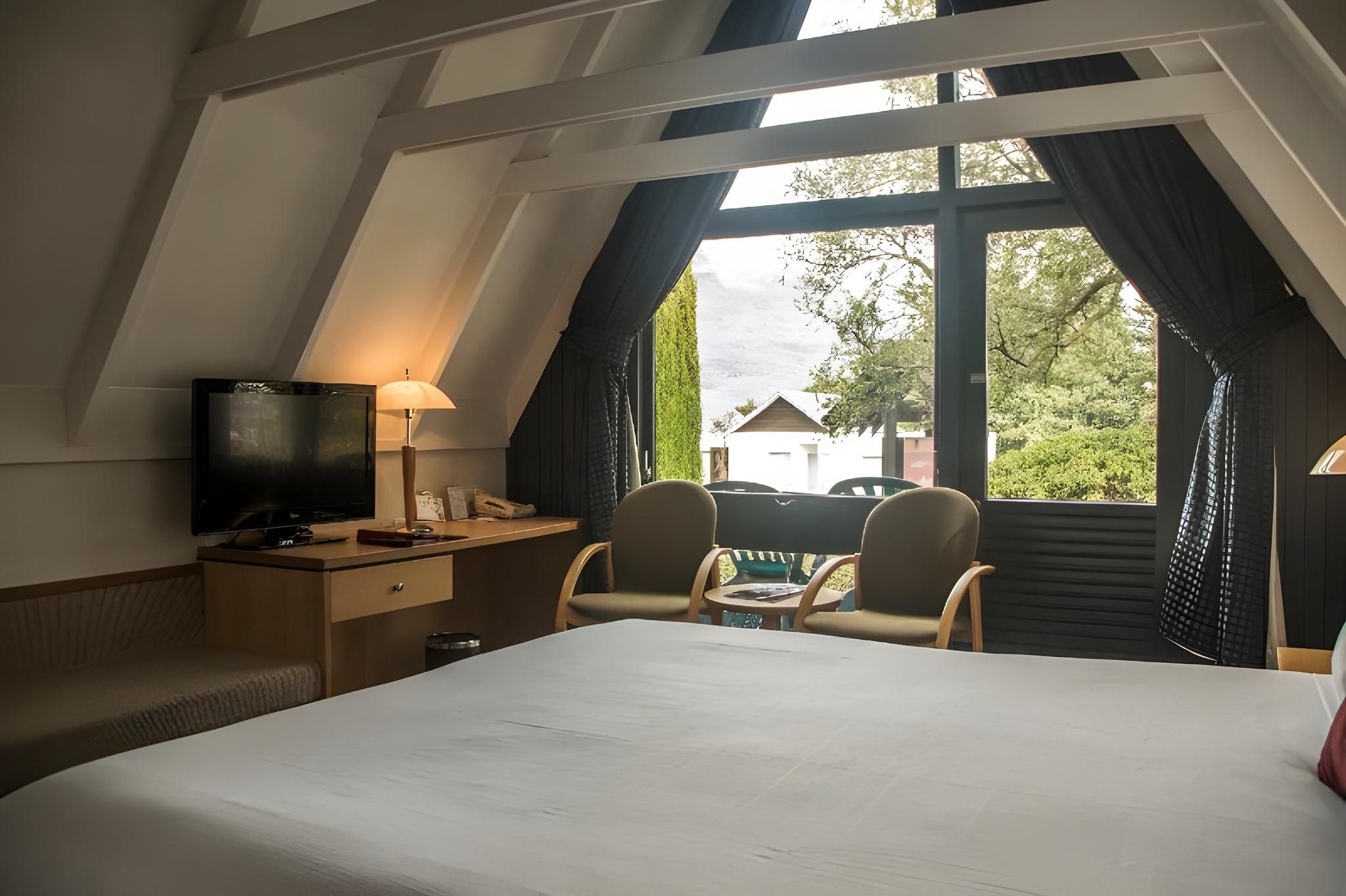 Chalet King room