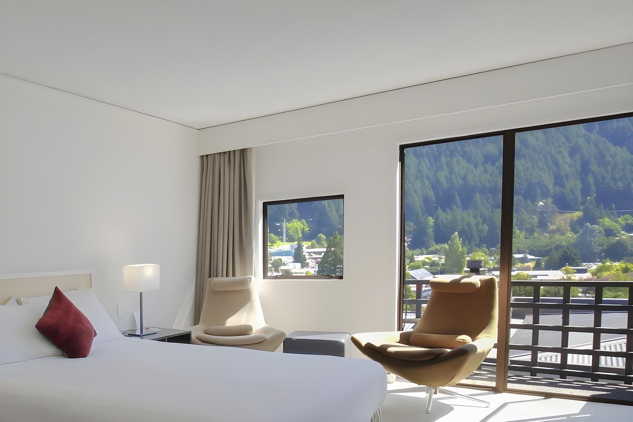 Superior Studio, Multiple Beds