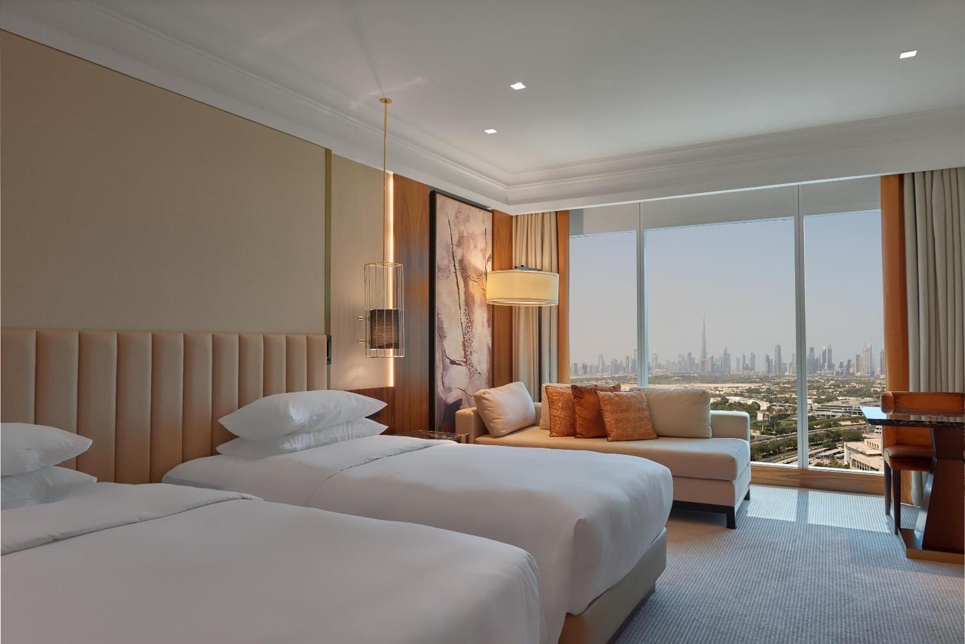 2 Twin Beds Skyline View