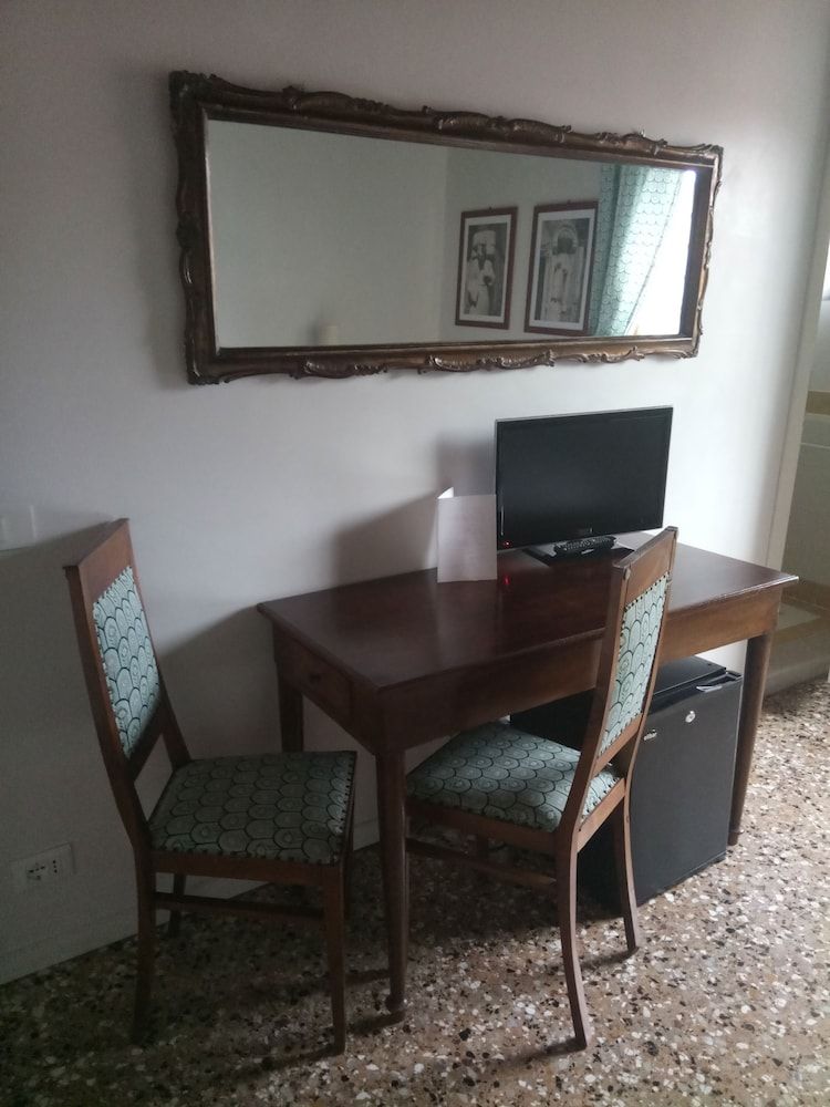 Locanda Ai Santi Apostoli Classic Double Room 8