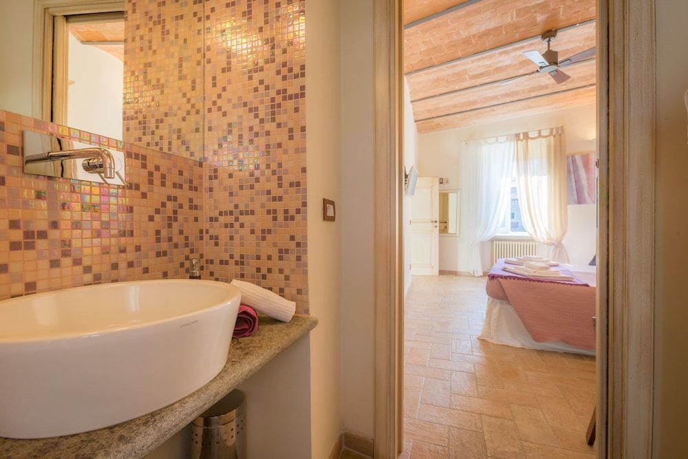 Viterbo Antica Deluxe Double or Twin Room 10