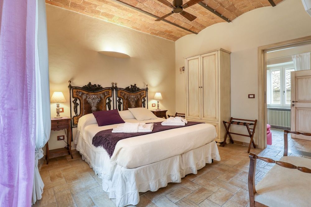 Viterbo Antica Deluxe Room, 1 Queen Bed