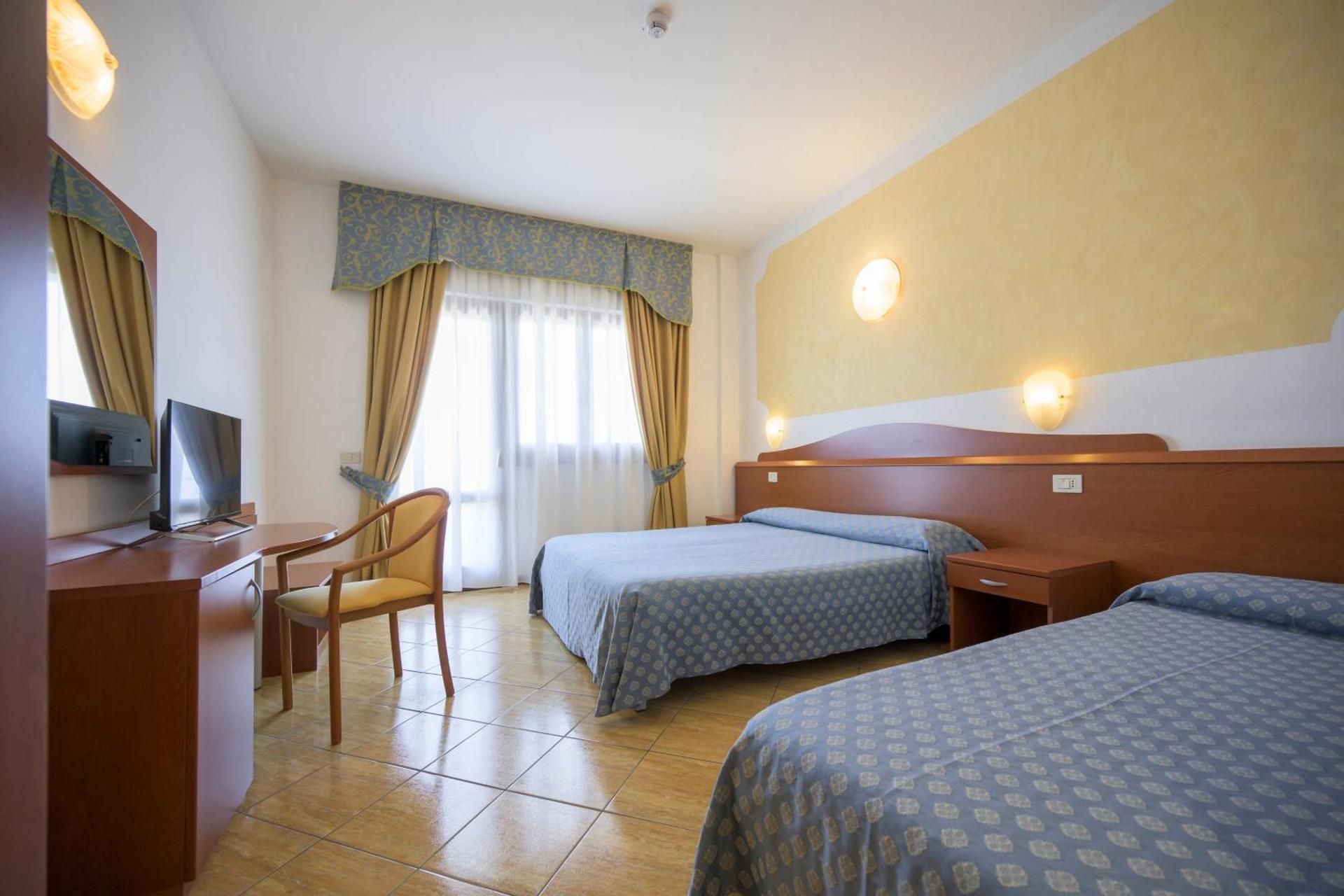 Quadruple Room with Lake View