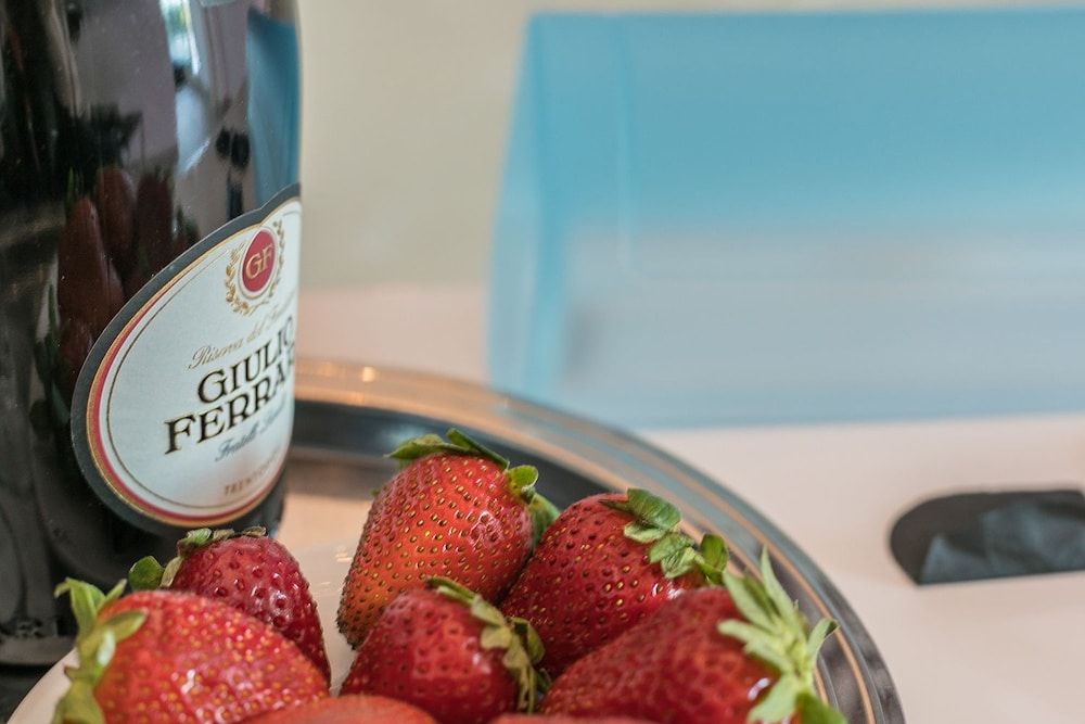 Room Service - Dining