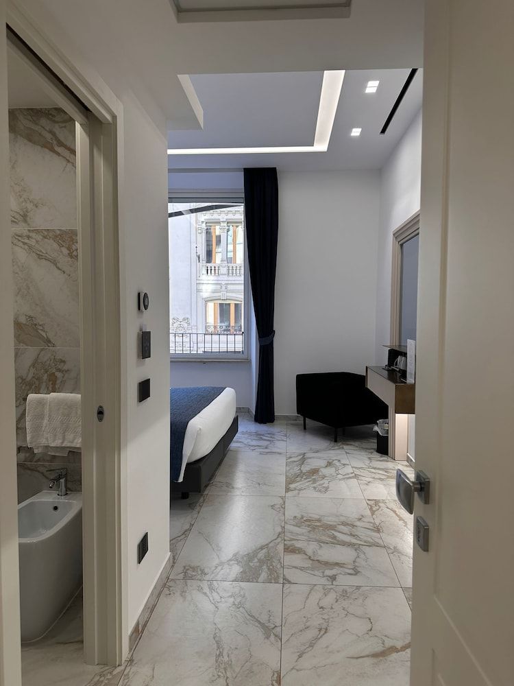 Maison Tritone Deluxe Double Room 13