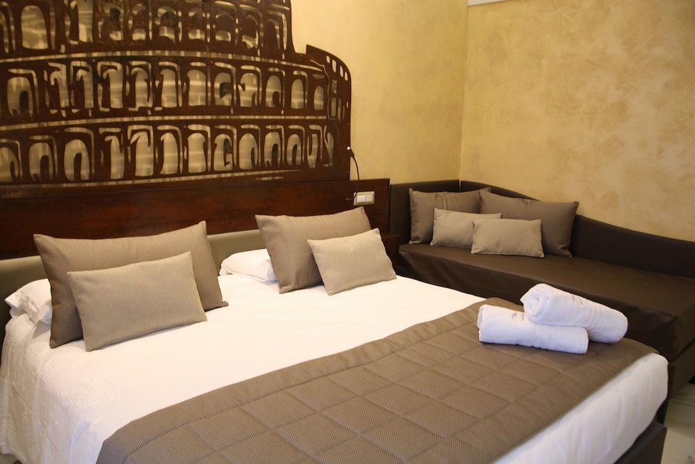 Maison Tritone Deluxe Double Room 2