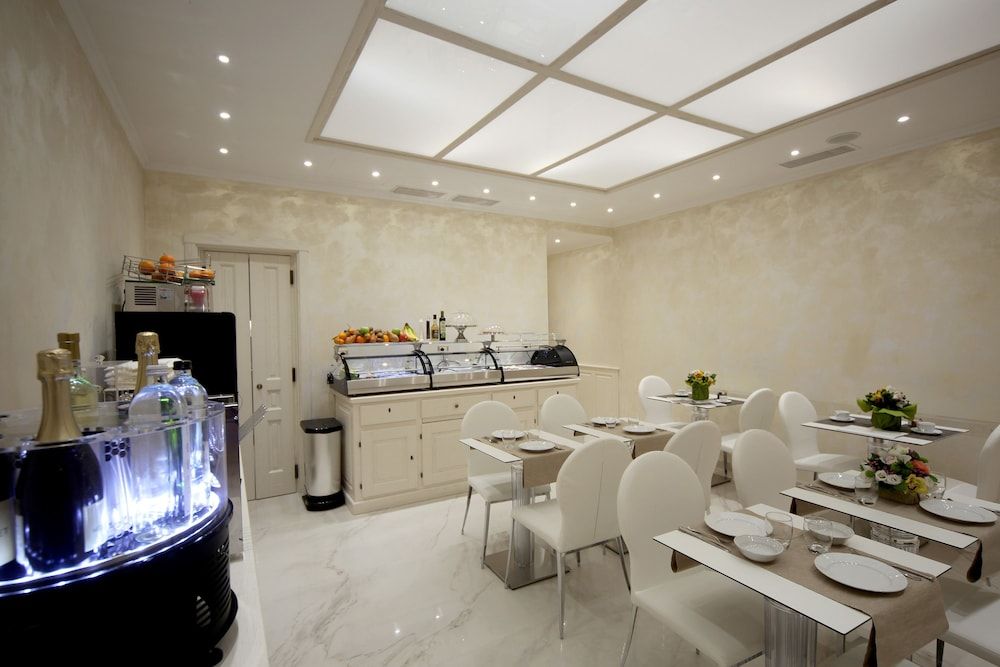 undefined Maison Tritone 7